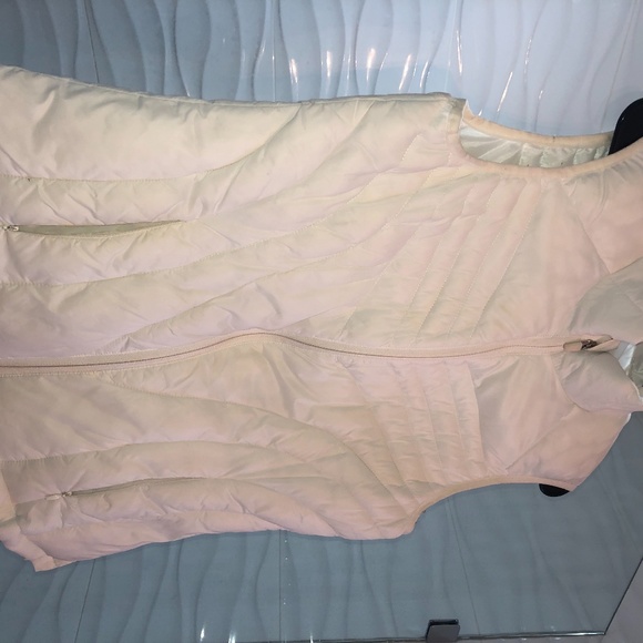 White Hyba Puffer Vest - Picture 4 of 4